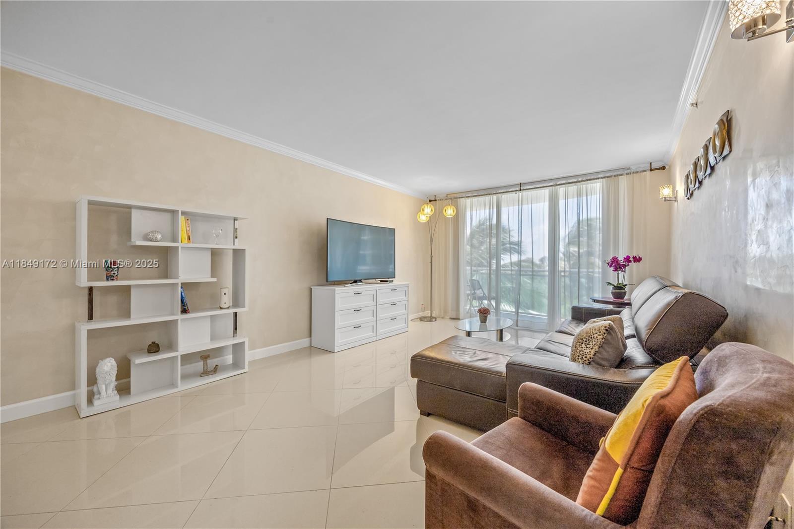 Photo of 3001 Ocean Dr  #425, Hollywood, Florida, 33019 - 