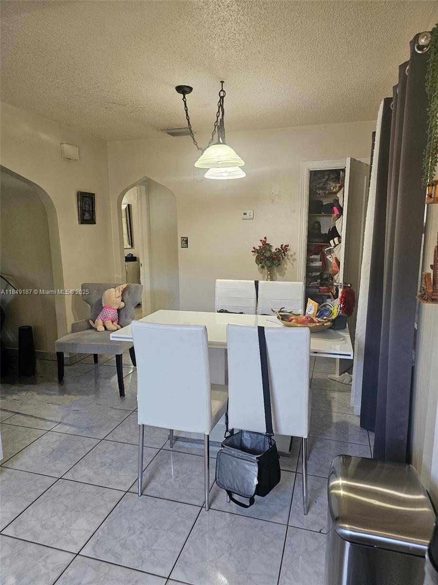 See details / 1676 sq. ft. $ 2025-07-29 0 Photo