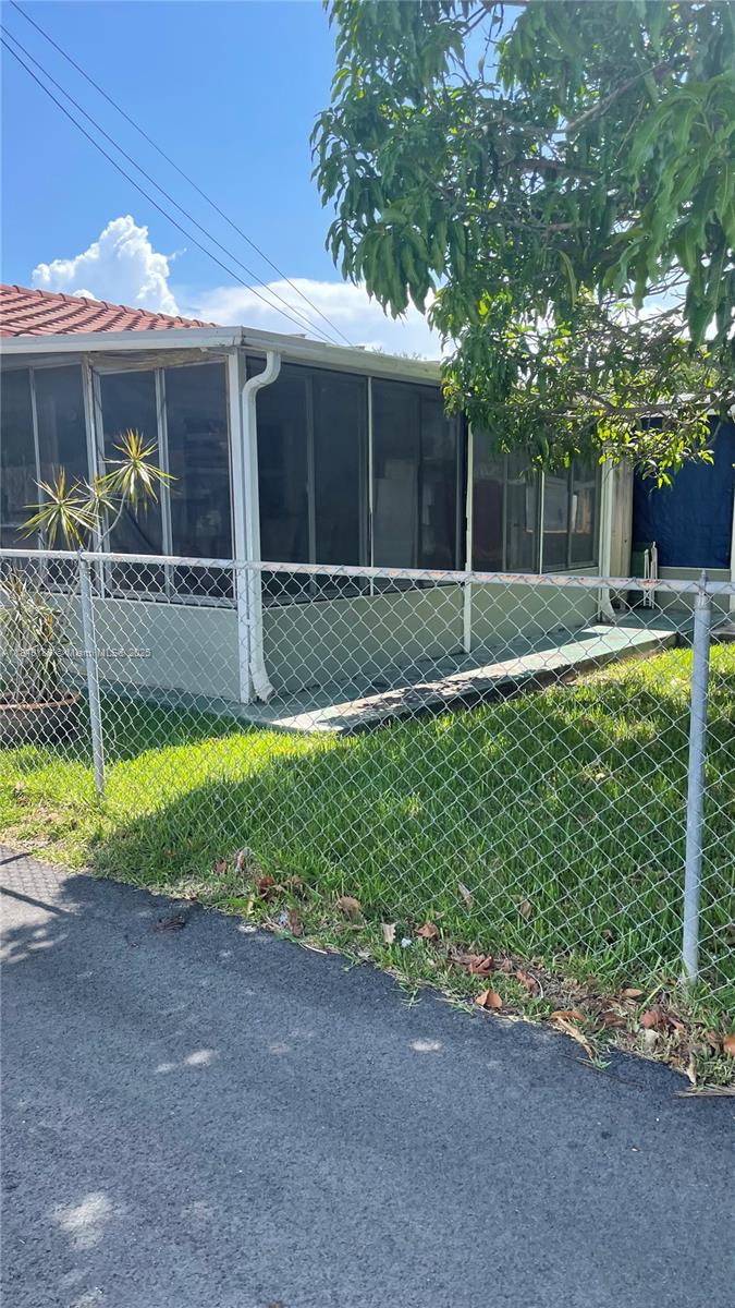 See details / 1676 sq. ft. $ 2025-07-29 0 Photo