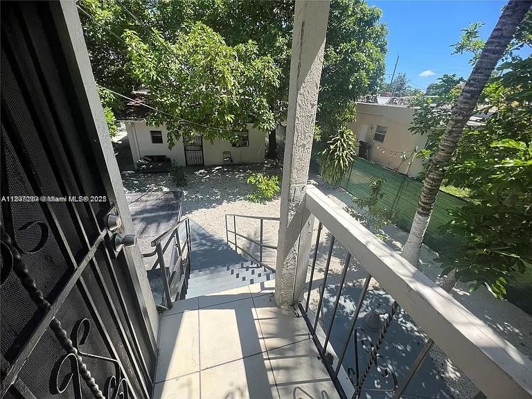 See details / sq. ft. $ 2025-07-29 0 Photo
