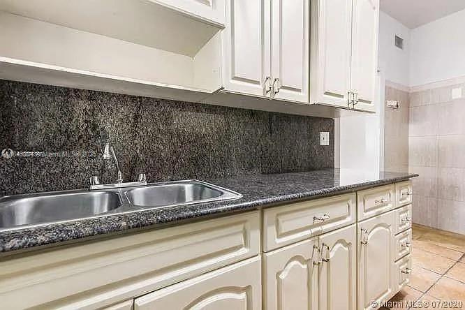 See details / sq. ft. $ 2025-07-29 0 Photo