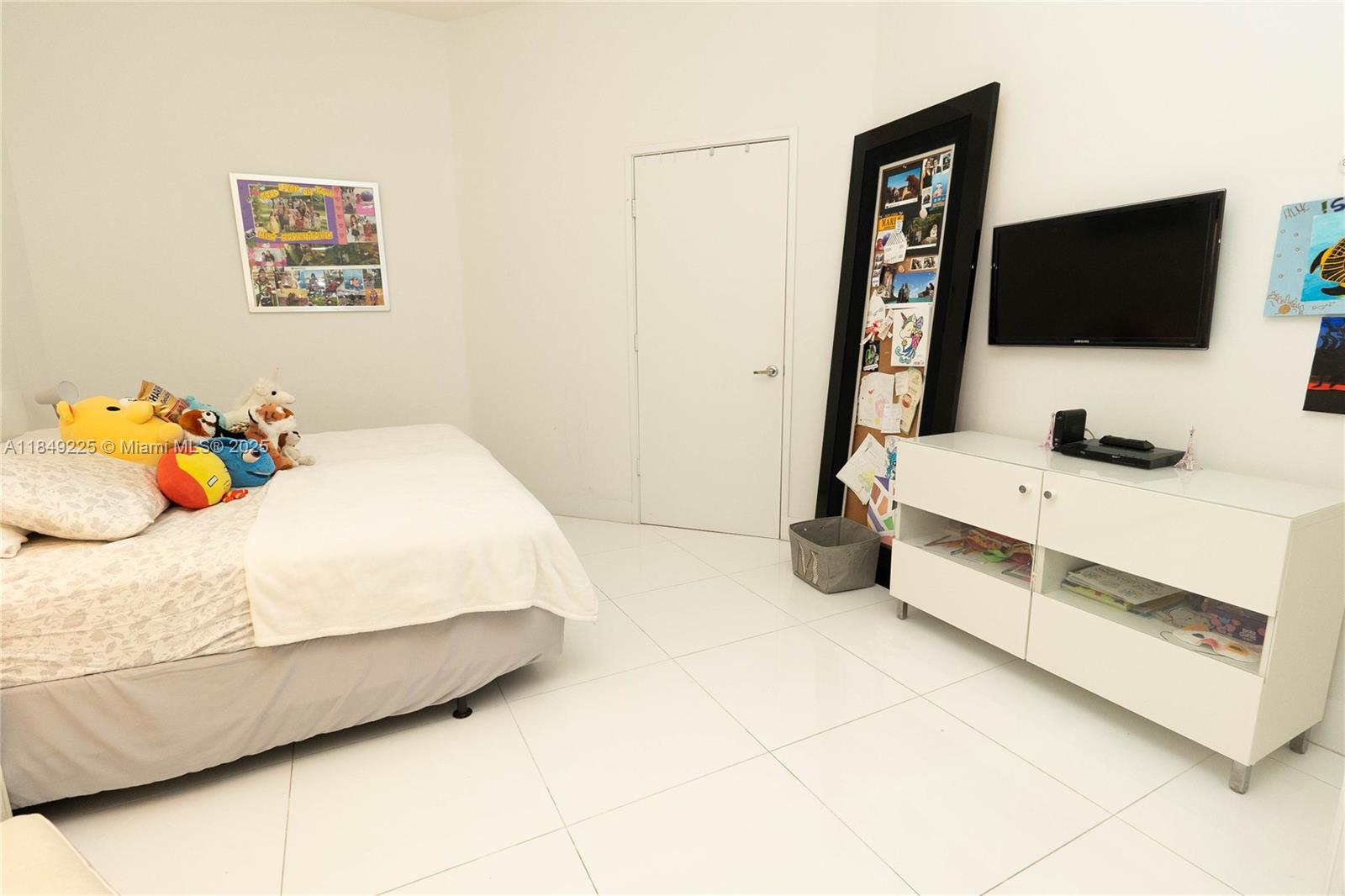 Photo of 150 Sunny Isles Blvd  (150), Sunny Isles Beach, Florida, 33160 - 
