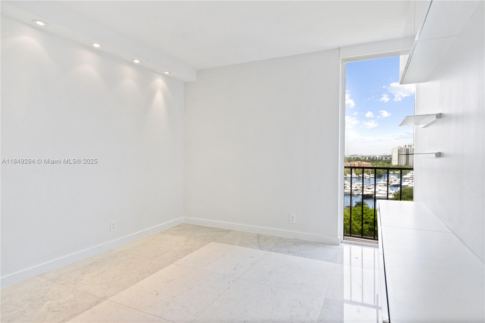 Photo of 19355 Turnberry Way  #9D, Aventura, Florida, 33180 - 