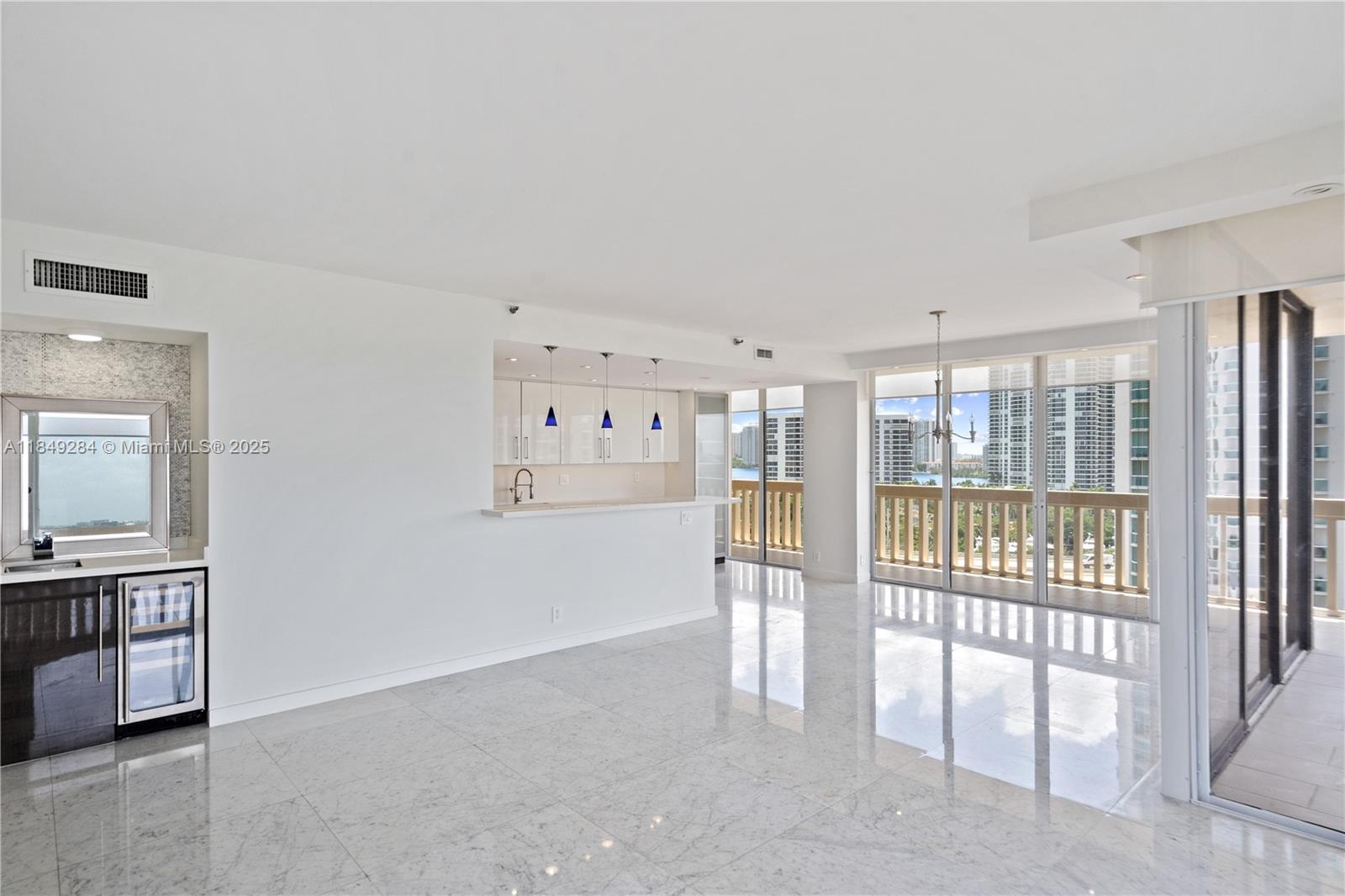 Photo of 19355 Turnberry Way #9D, Aventura, Florida, 33180 -
