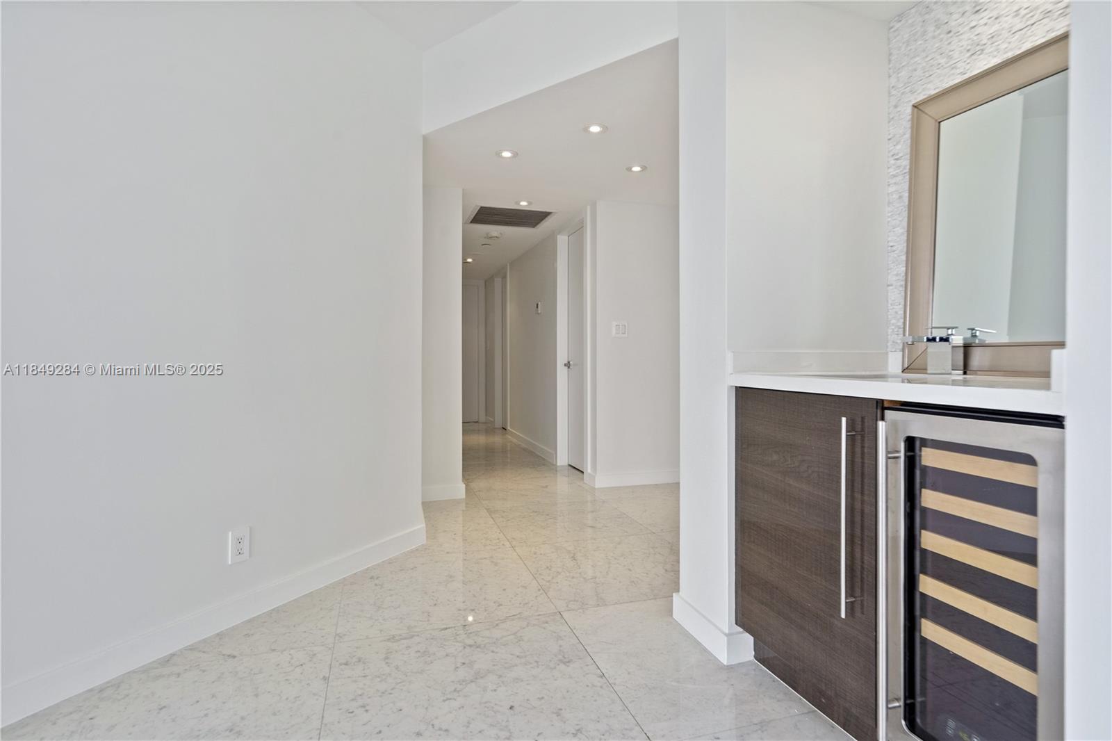Photo of 19355 Turnberry Way #9D, Aventura, Florida, 33180 -
