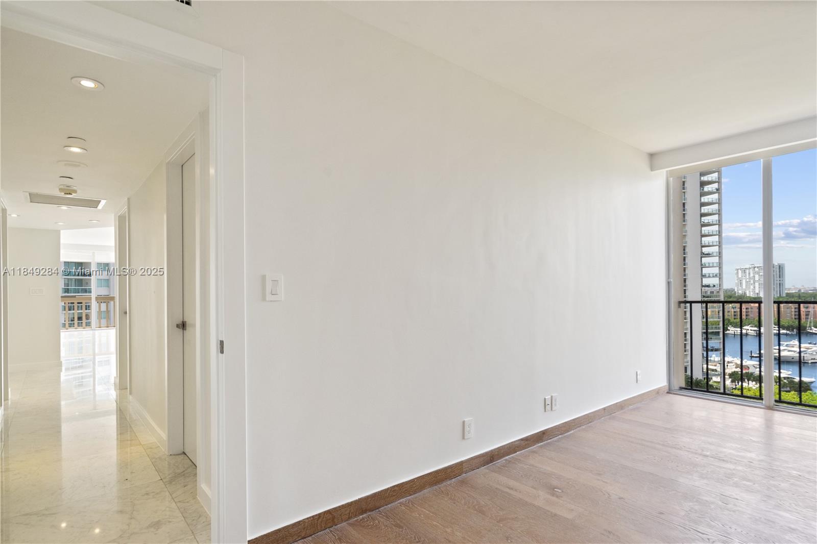 Photo of 19355 Turnberry Way  #9D, Aventura, Florida, 33180 - 