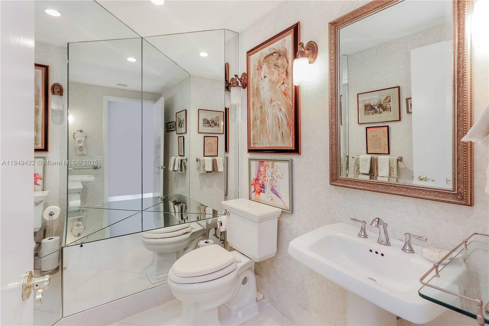 Photo of 3801 207th St  #704, Aventura, Florida, 33180 - Powder Room