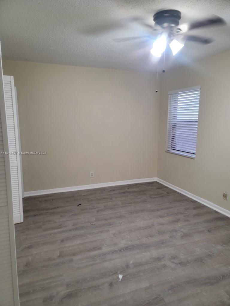 See details / 3585 sq. ft. $ 2025-07-30 0 Photo