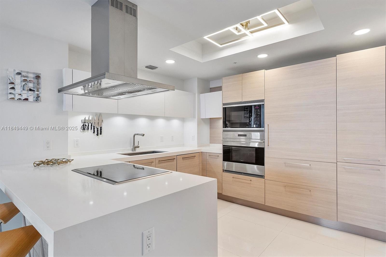 Photo of 17301 Biscayne Blvd  #2108, North Miami Beach, Florida, 33160 - 