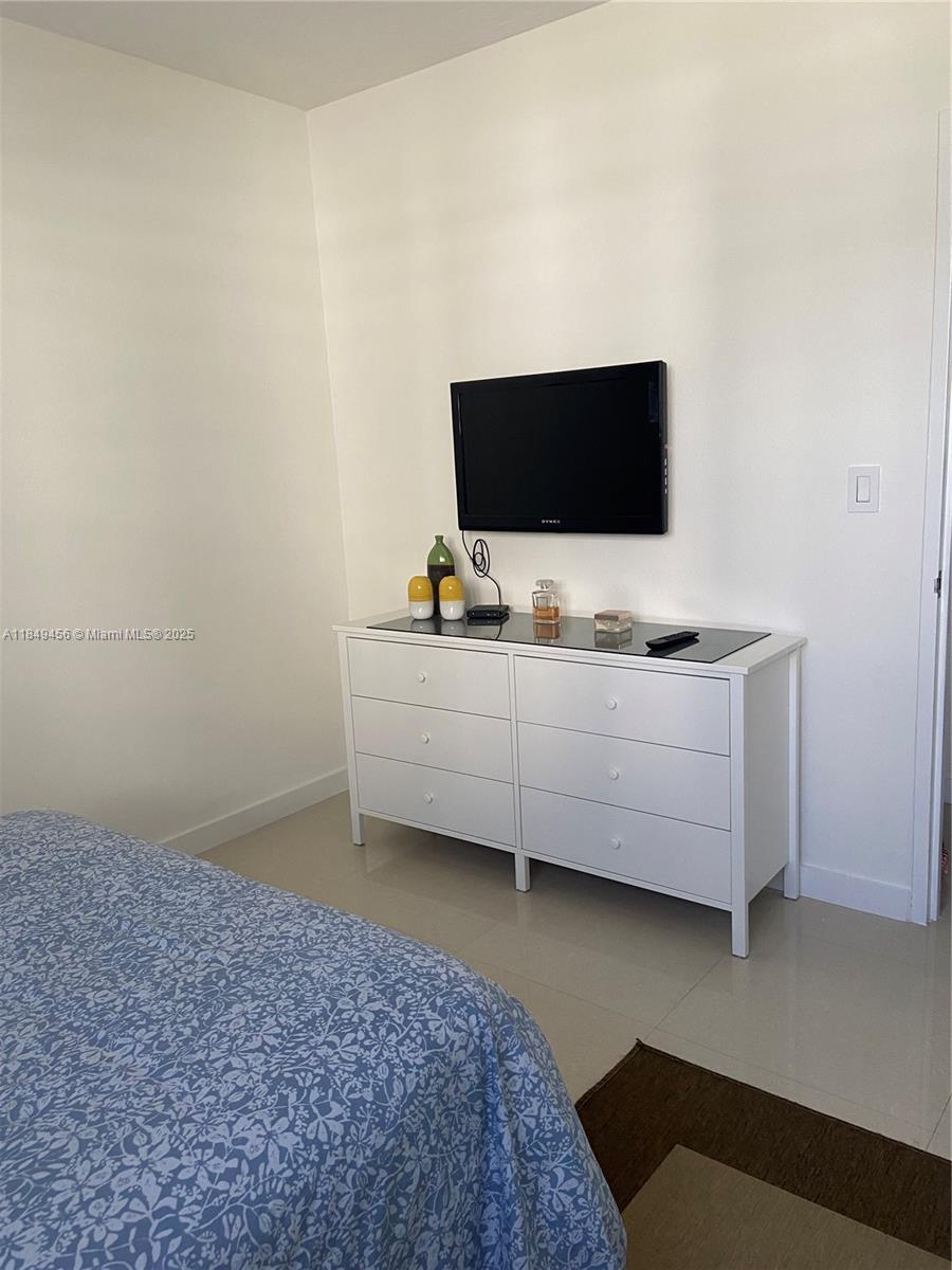 Photo of 3001 Ocean Dr  #629, Hollywood, Florida, 33019 - 