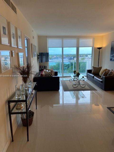 Photo of 3001 Ocean Dr  #629, Hollywood, Florida, 33019 - 