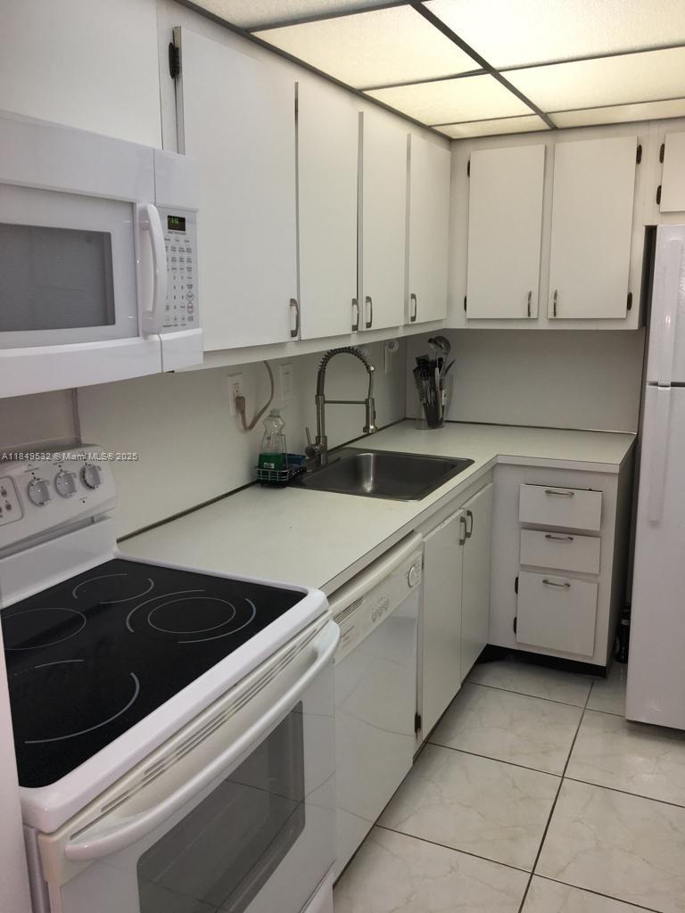 Photo of 3701 Country Club Dr  #2204, Aventura, Florida, 33180 - 