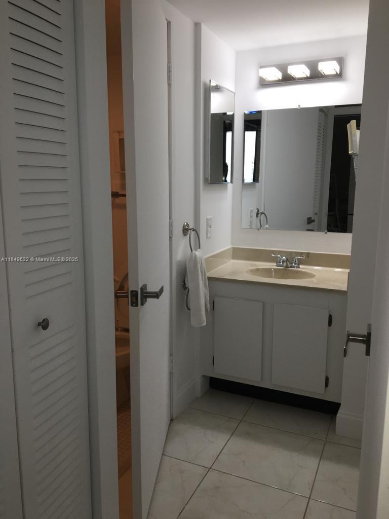 Photo of 3701 Country Club Dr  #2204, Aventura, Florida, 33180 - 