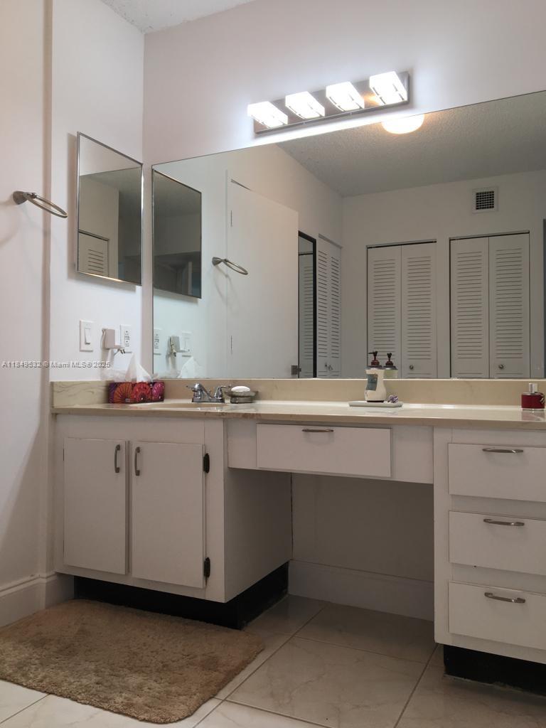 Photo of 3701 Country Club Dr  #2204, Aventura, Florida, 33180 - 