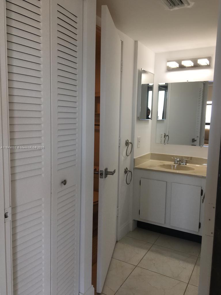 Photo of 3701 Country Club Dr  #2204, Aventura, Florida, 33180 - 