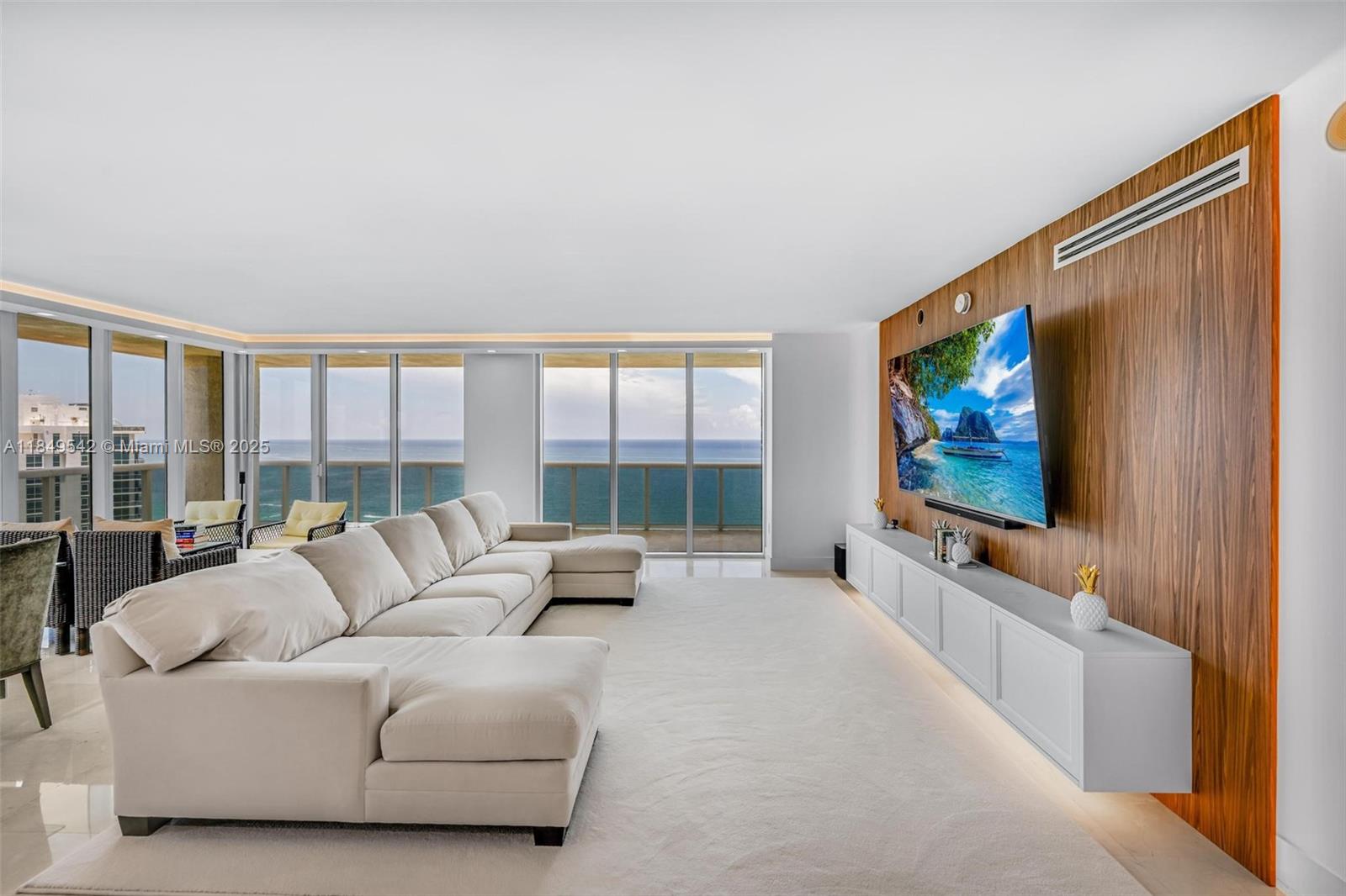 See details 2601 3 / 4 2078 sq. ft. $ 2025-07-30 0 Photo