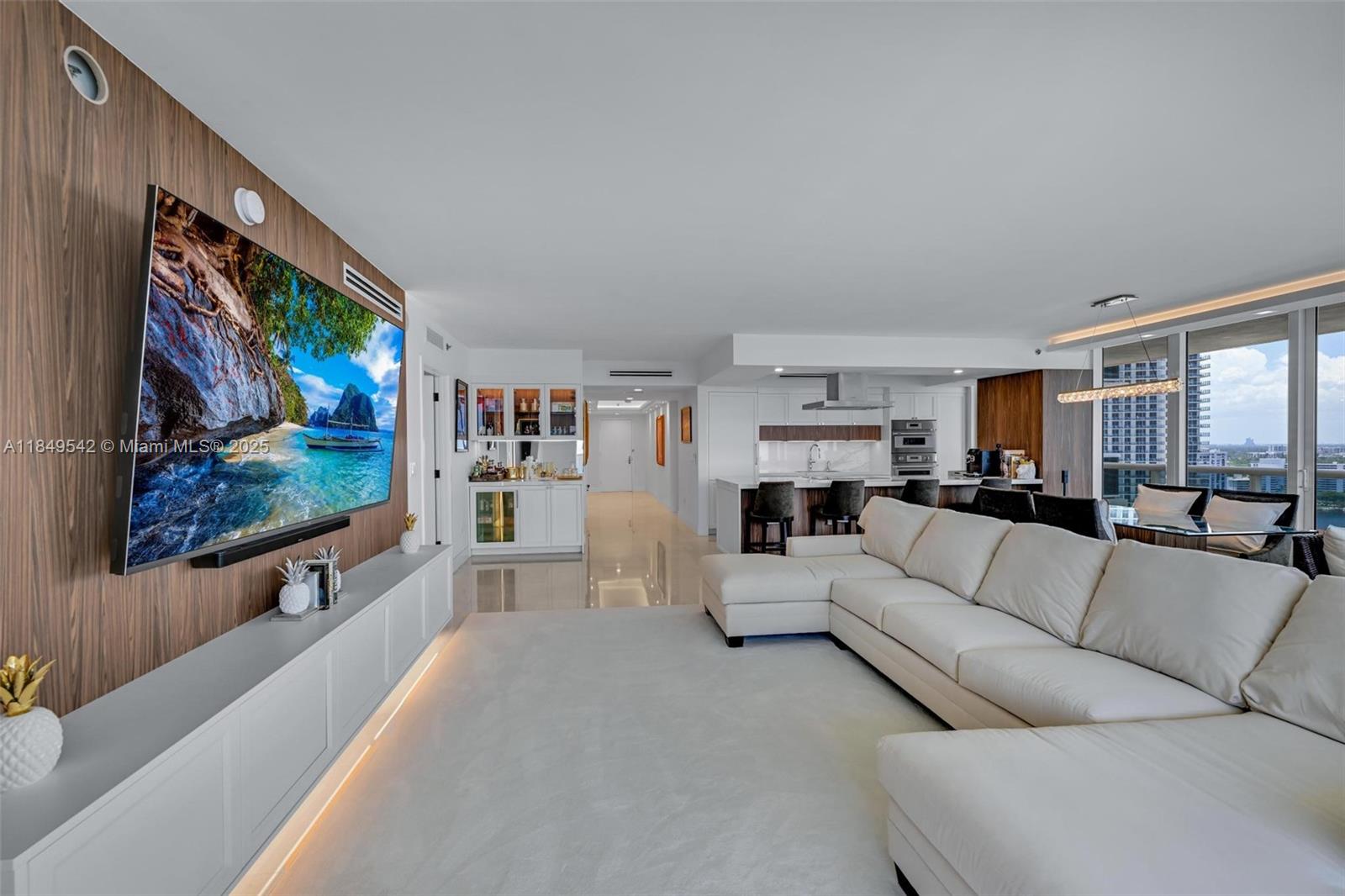 See details 2601 3 / 4 2078 sq. ft. $ 2025-07-30 0 Photo
