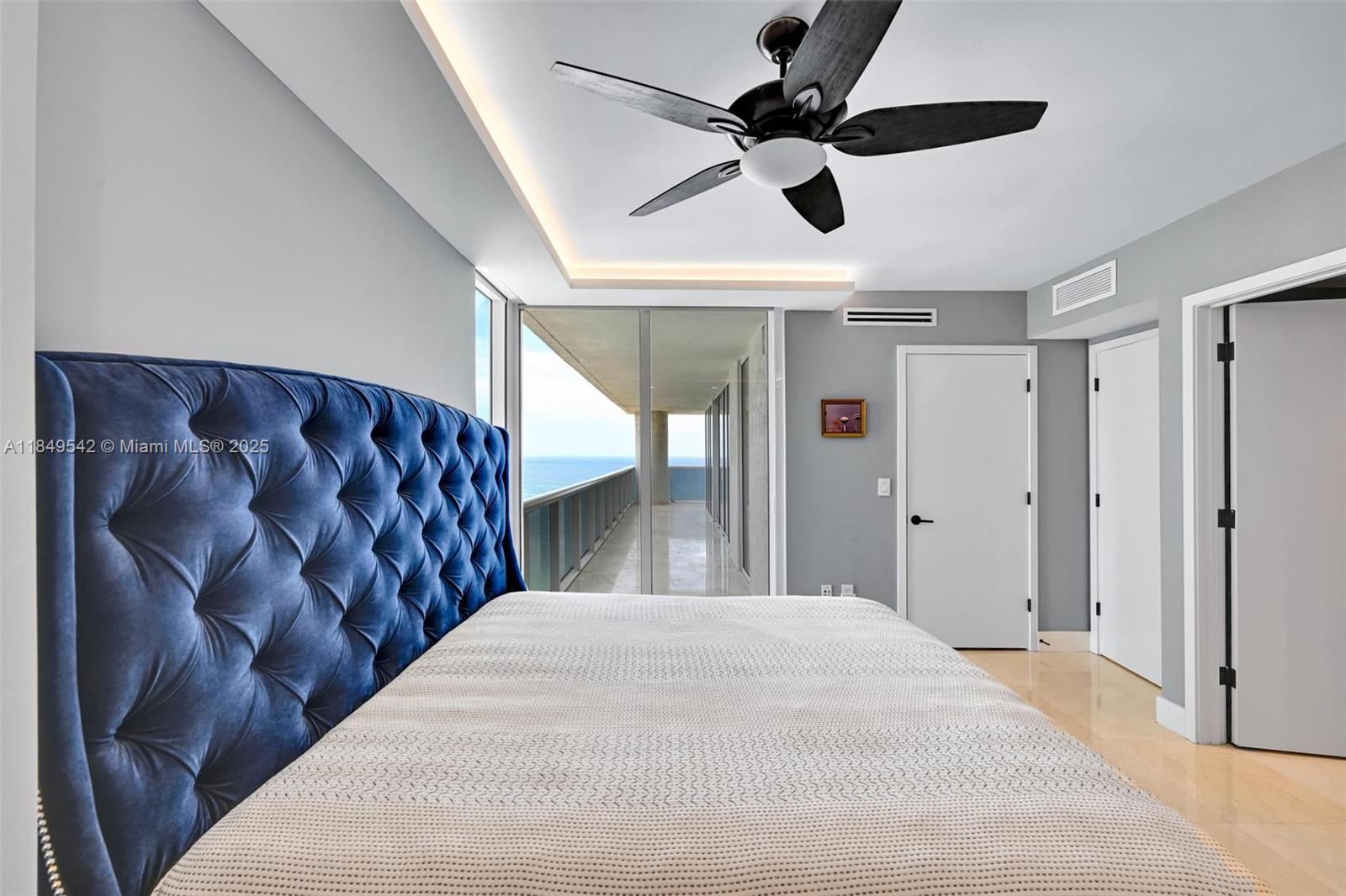 See details 2601 3 / 4 2078 sq. ft. $ 2025-07-30 0 Photo