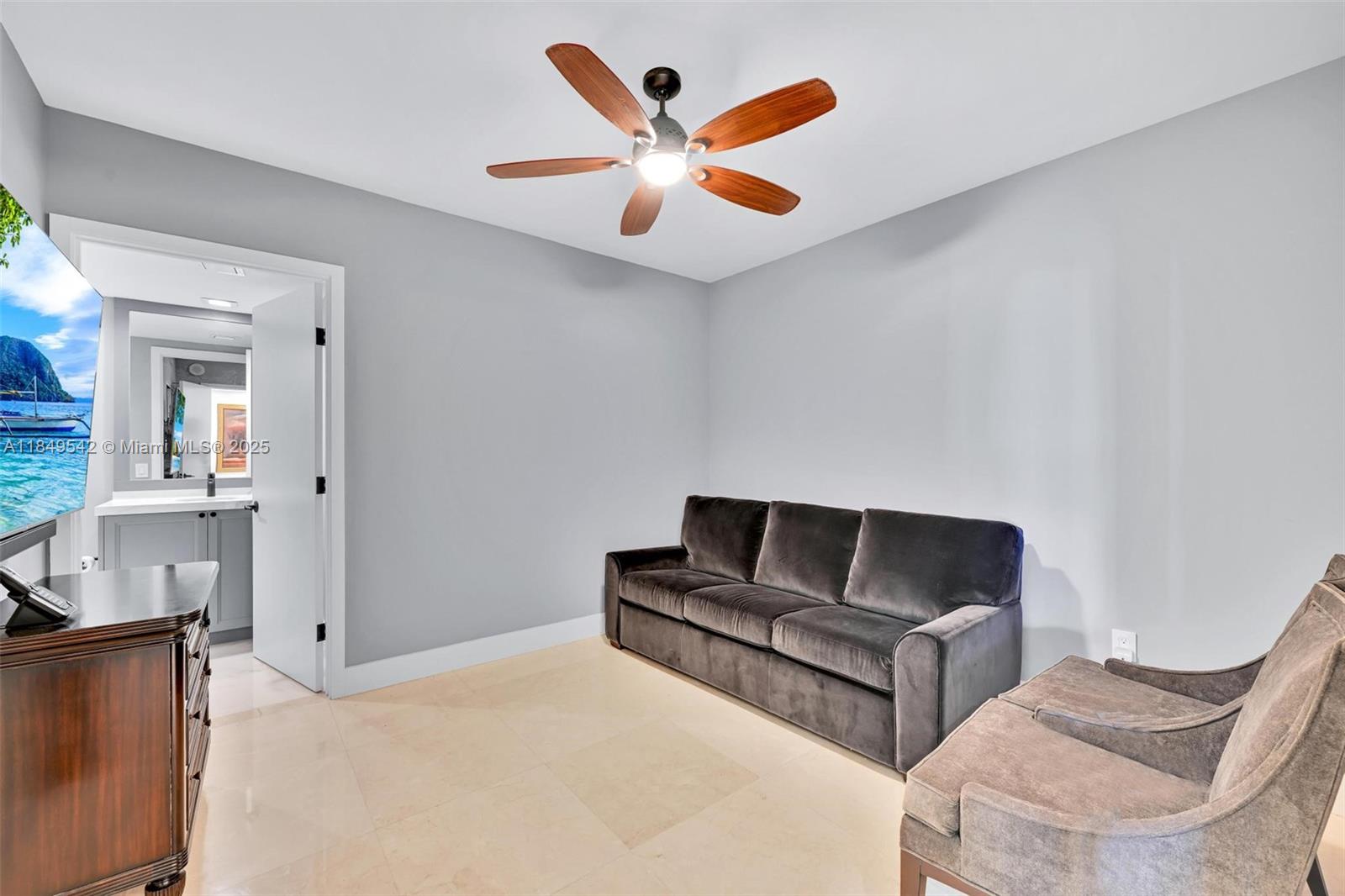 See details 2601 3 / 4 2078 sq. ft. $ 2025-07-30 0 Photo