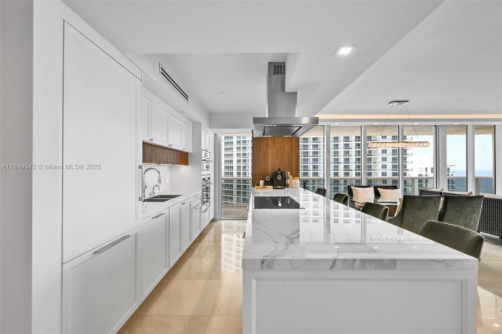See details 2601 3 / 4 2078 sq. ft. $ 2025-07-30 0 Photo