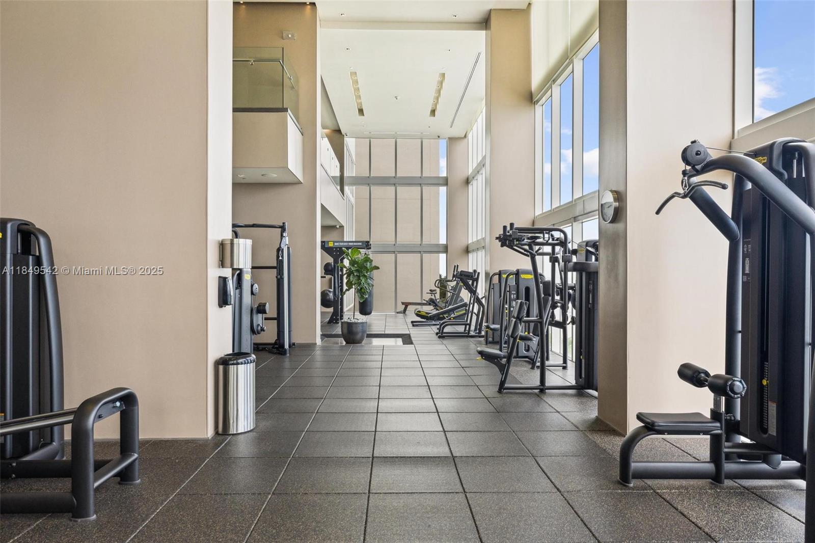 See details 2601 3 / 4 2078 sq. ft. $ 2025-07-30 0 Photo