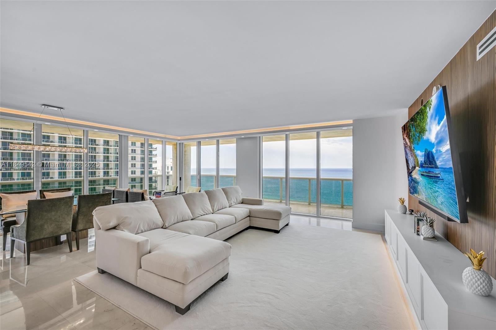 See details 2601 3 / 4 2078 sq. ft. $ 2025-07-30 0 Photo