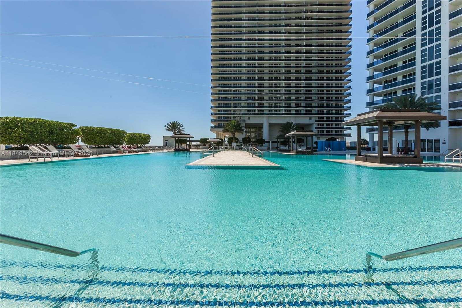 See details 2601 3 / 4 2078 sq. ft. $ 2025-07-30 0 Photo