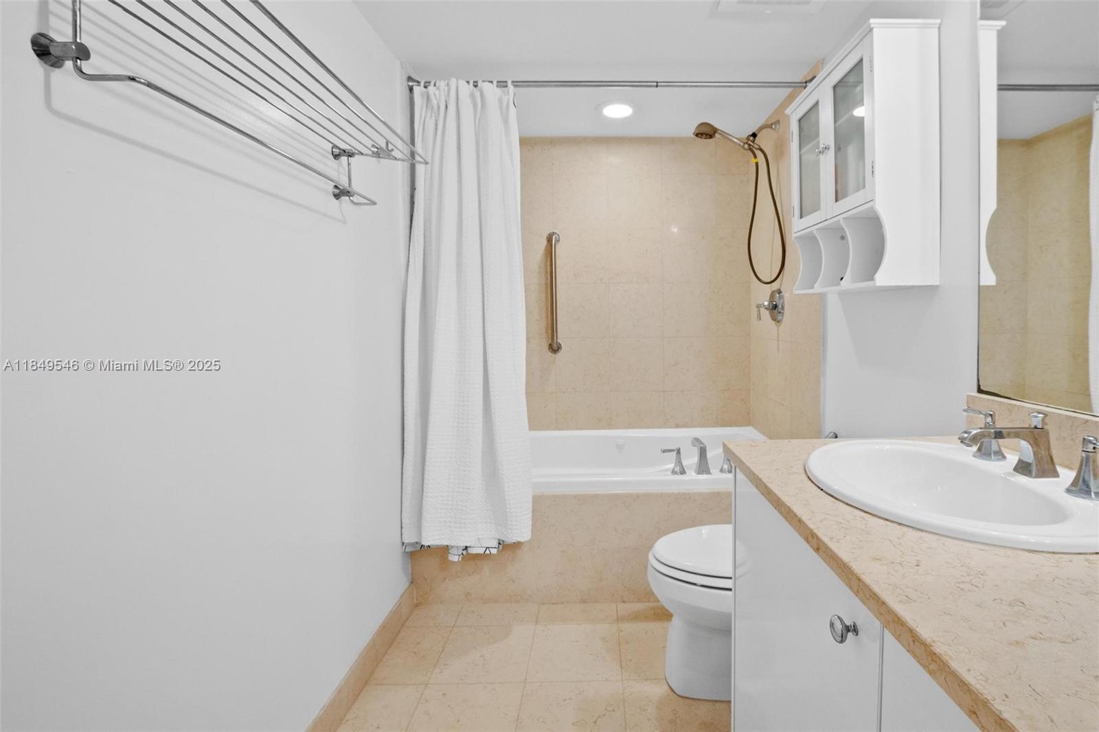 Photo of 19900 Country Club Dr  #212, Aventura, Florida, 33180 - 