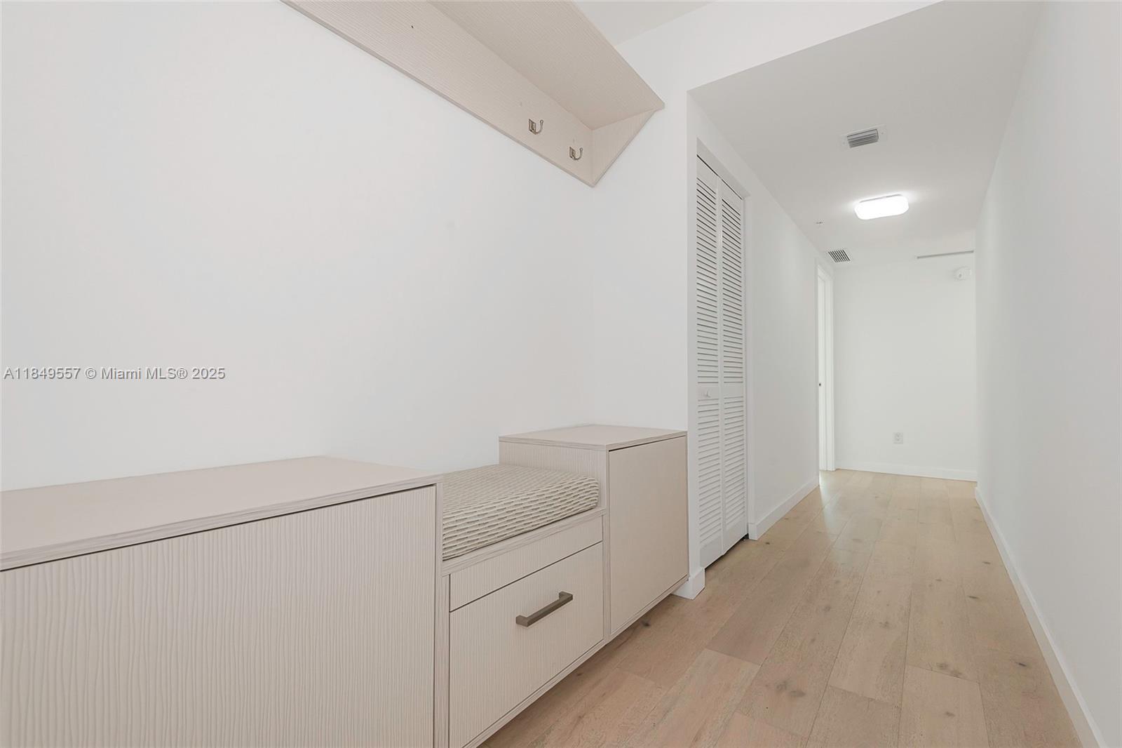 Photo of 400 Sunny Isles Blvd  #1819, Sunny Isles Beach, Florida, 33160 - 