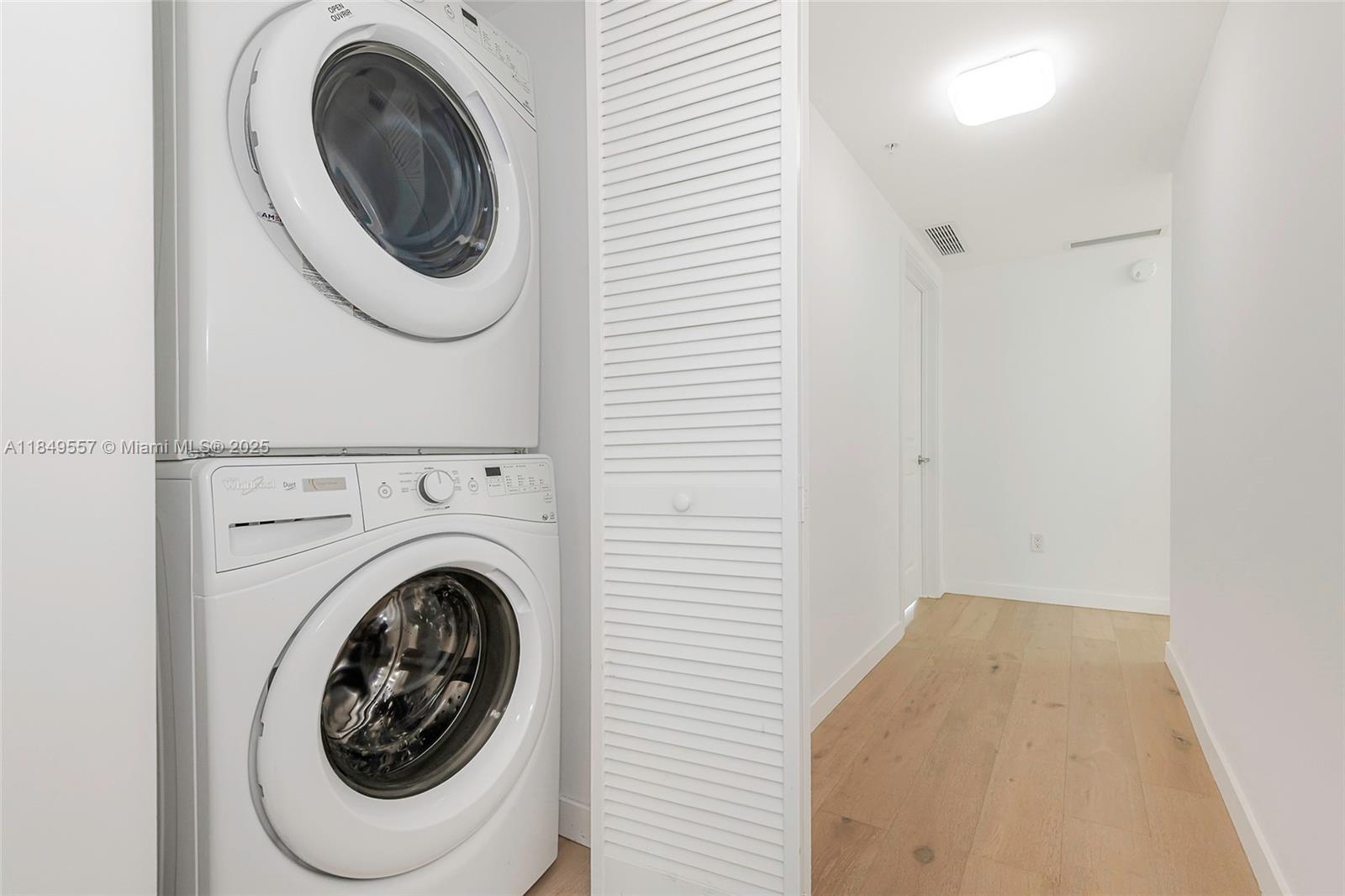 Photo of 400 Sunny Isles Blvd  #1819, Sunny Isles Beach, Florida, 33160 - 