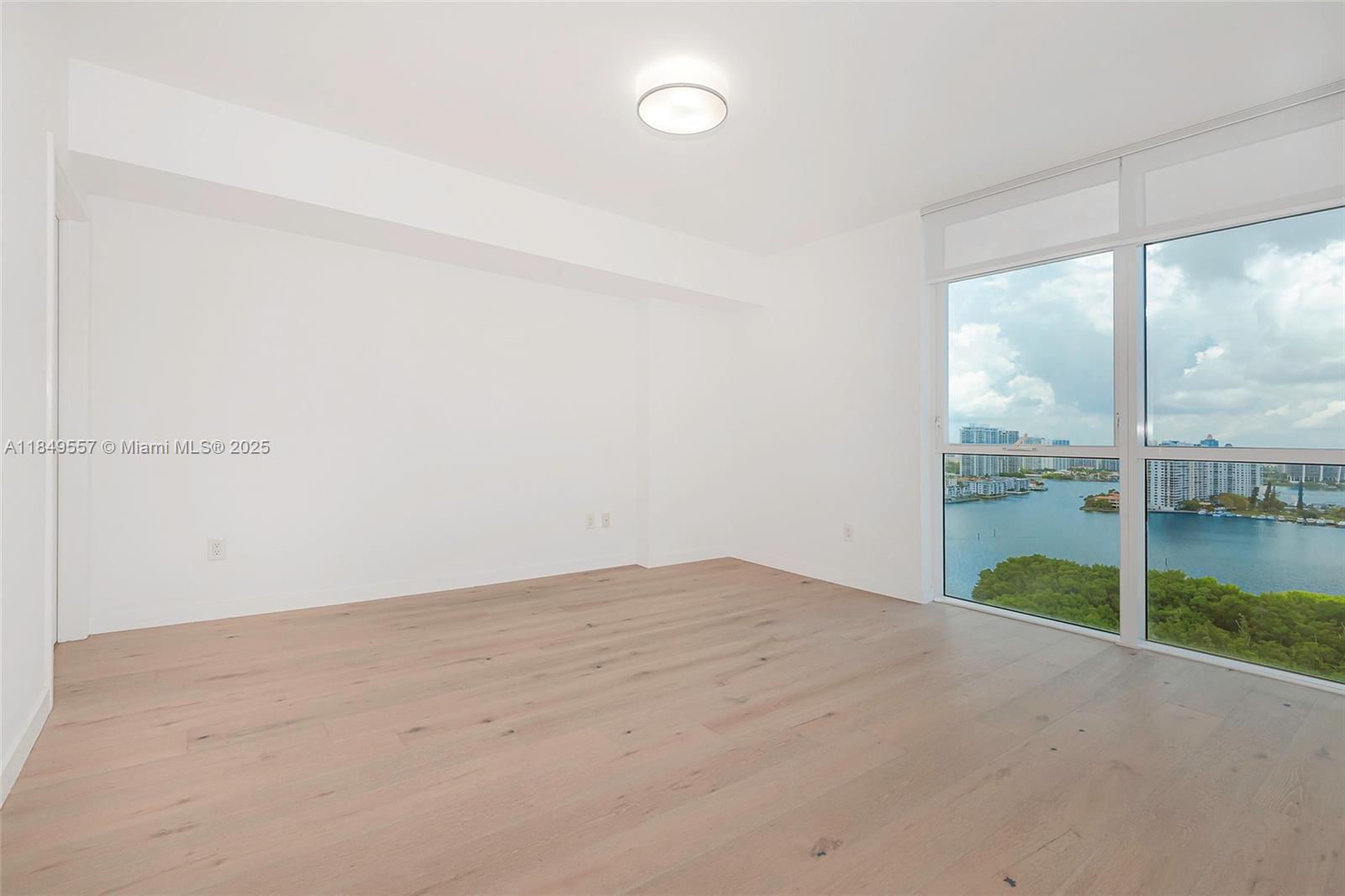 Photo of 400 Sunny Isles Blvd  #1819, Sunny Isles Beach, Florida, 33160 - 