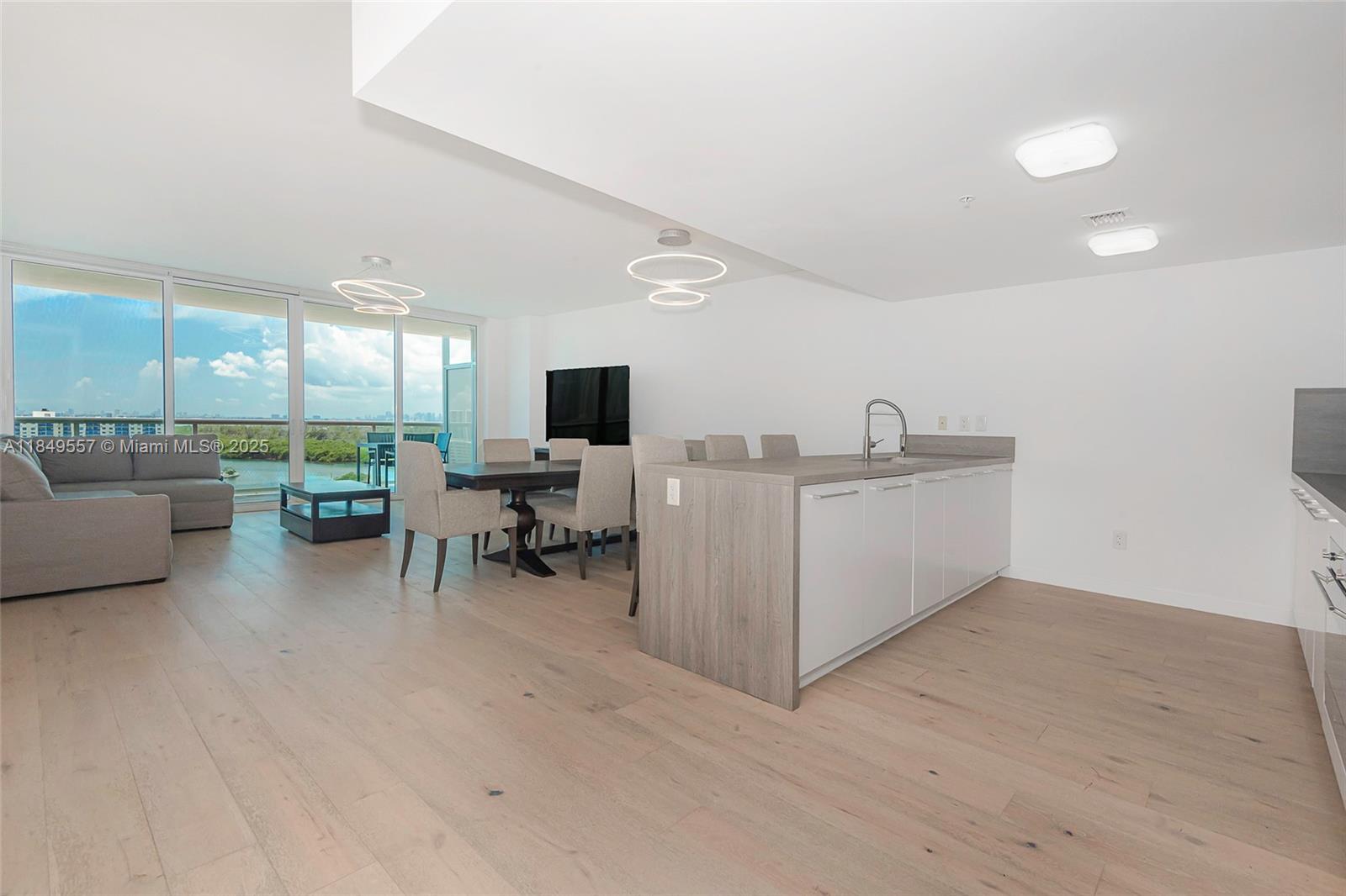 Photo of 400 Sunny Isles Blvd  #1819, Sunny Isles Beach, Florida, 33160 - 
