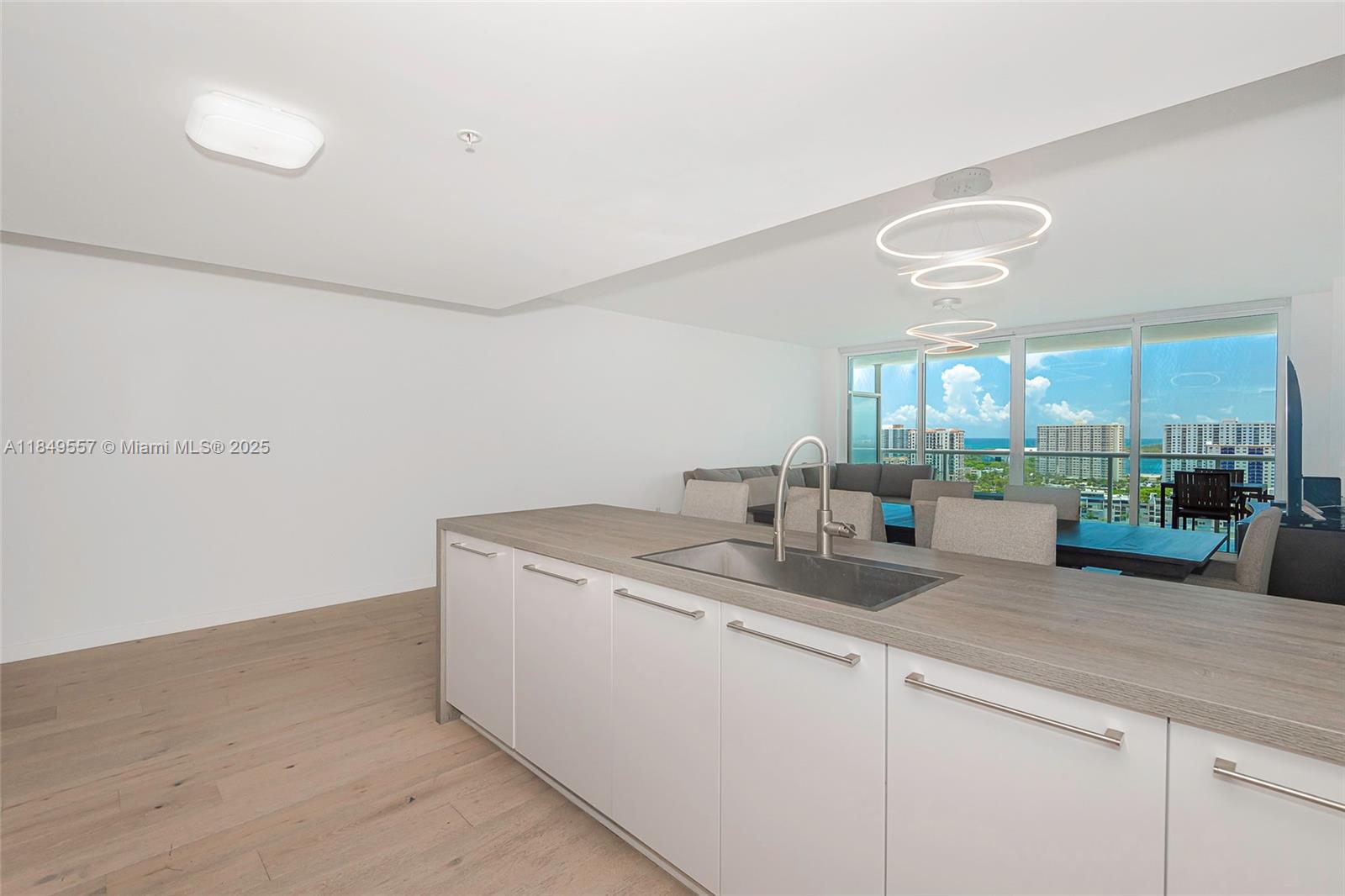 Photo of 400 Sunny Isles Blvd  #1819, Sunny Isles Beach, Florida, 33160 - 