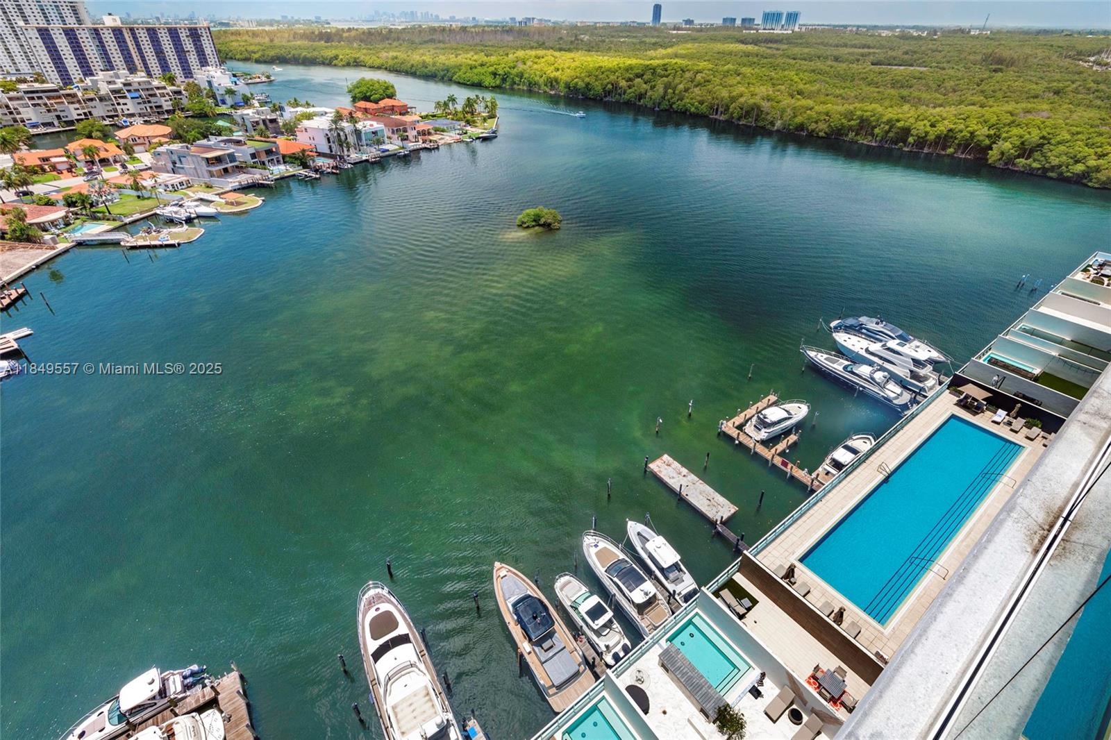 Photo of 400 Sunny Isles Blvd  #1819, Sunny Isles Beach, Florida, 33160 - 