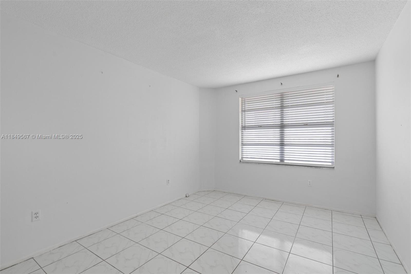 MS 2 / 2 1275 sq. ft. $ 2025-11-10 0 Photo