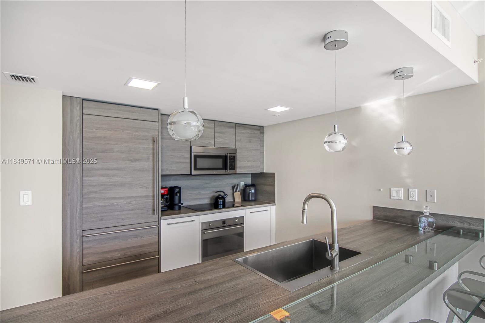 Photo of 400 Sunny Isles Blvd  #307, Sunny Isles Beach, Florida, 33160 - 
