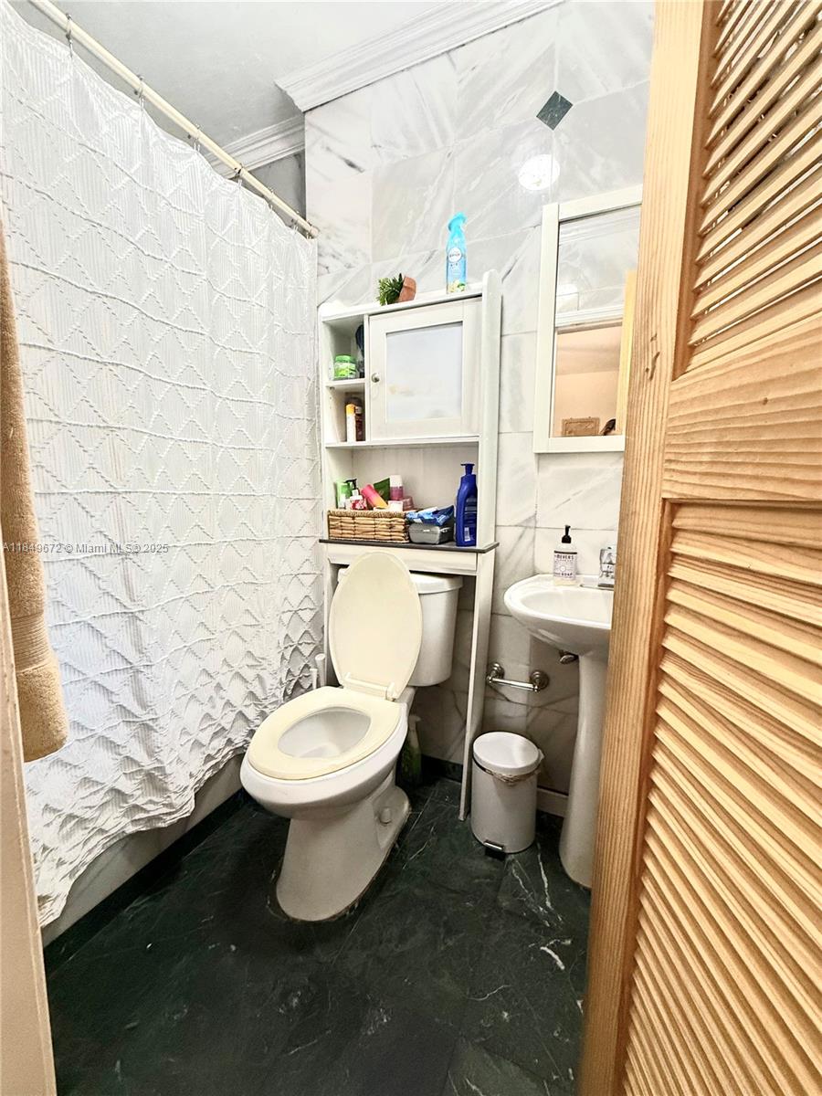 See details / 1958 sq. ft. $ 2025-07-30 0 Photo