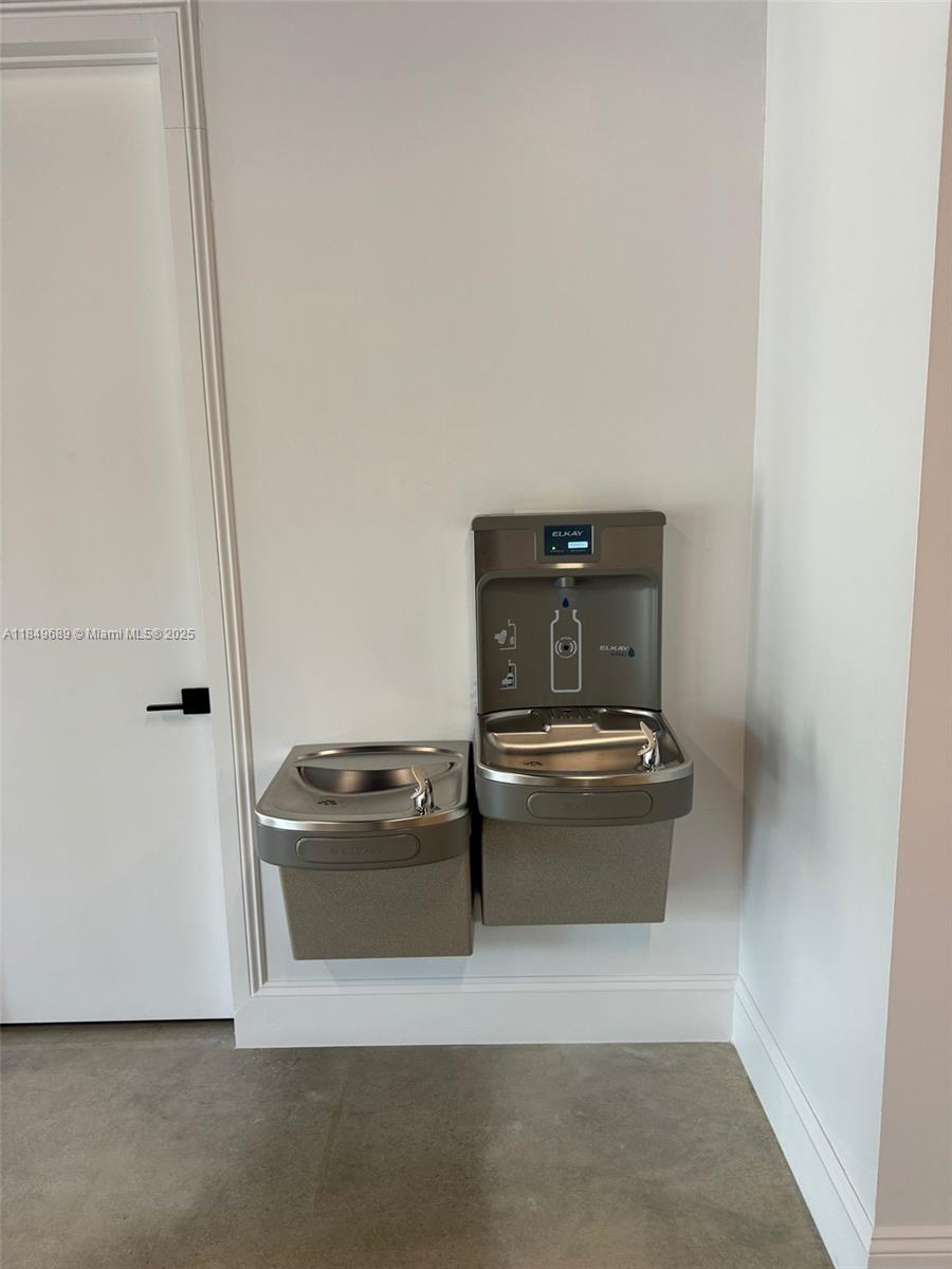 8749  /   sq. ft. $ 2025-07-30 0 foto
