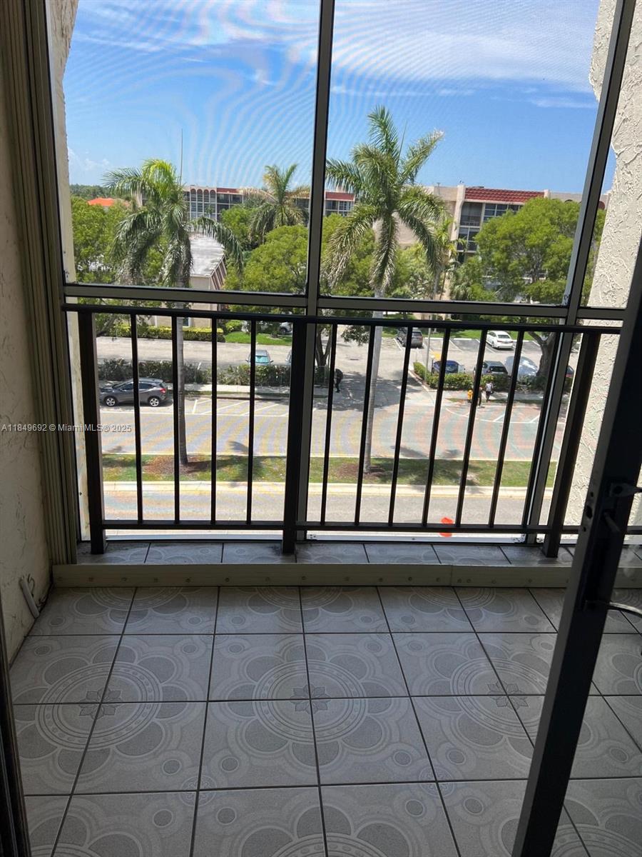 Photo of 2000 Atlantic Shores Blvd  #504, Hallandale Beach, Florida, 33009 - 