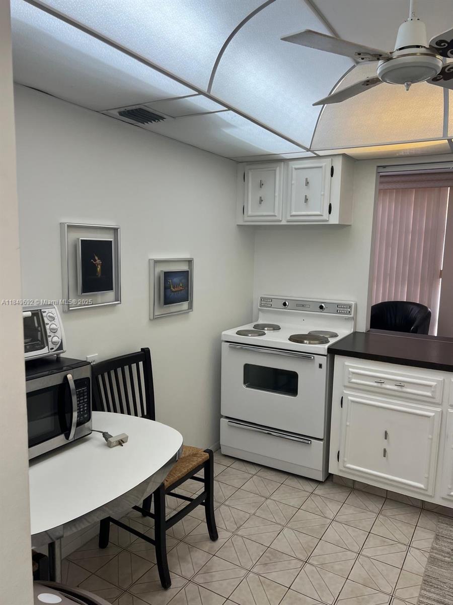 Photo of 2000 Atlantic Shores Blvd  #504, Hallandale Beach, Florida, 33009 - 