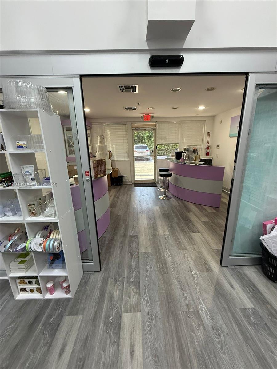 See details 2 / sq. ft. $ 2025-07-30 0 Photo