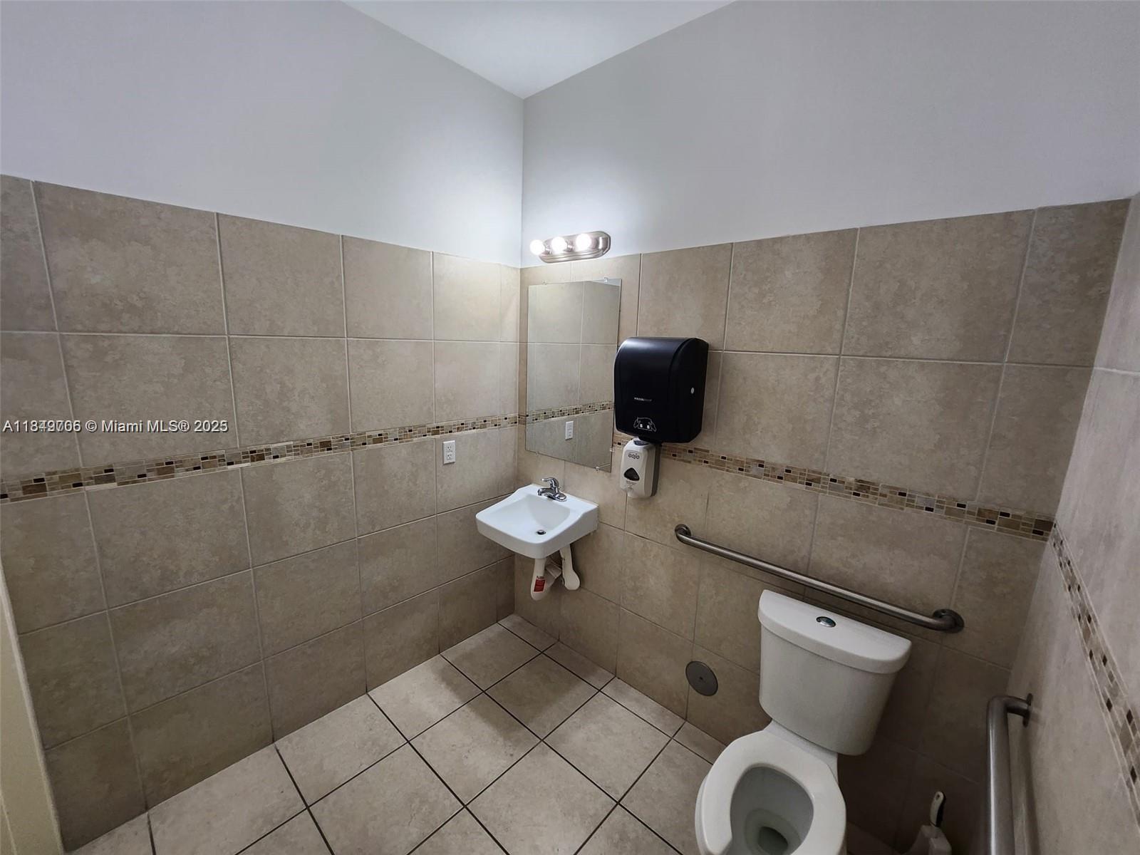 See details 2 / sq. ft. $ 2025-07-30 0 Photo