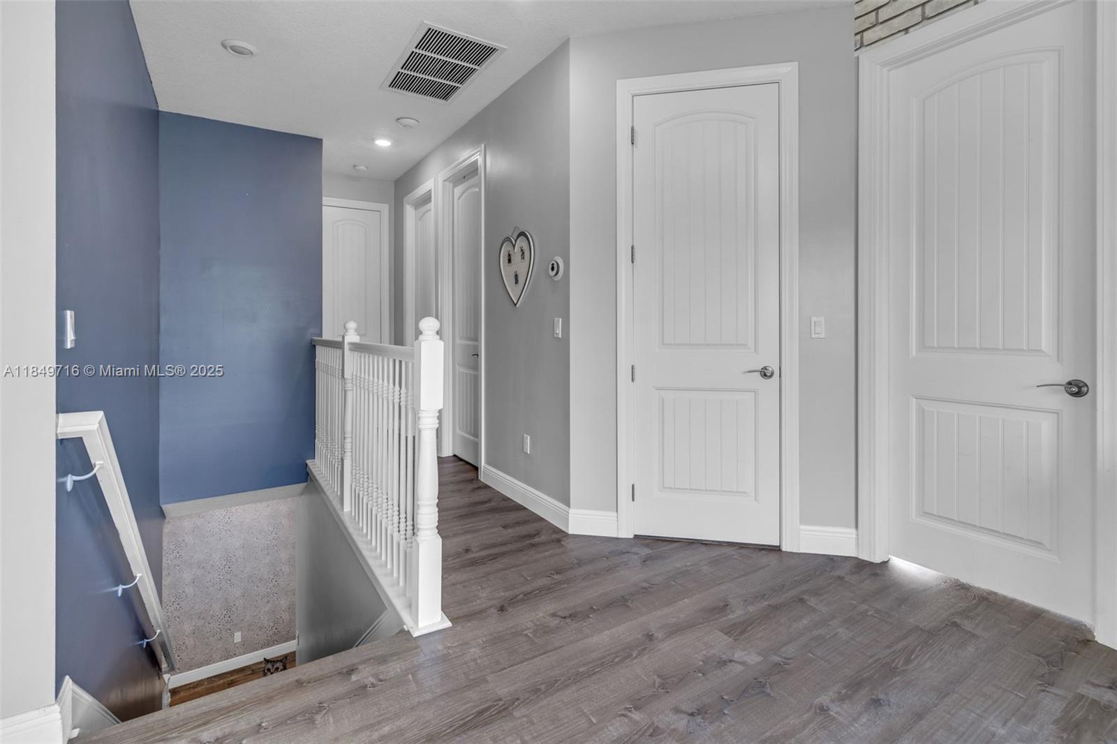 See details 3813 5 / 3 2502 sq. ft. $ 2025-07-30 0 Photo