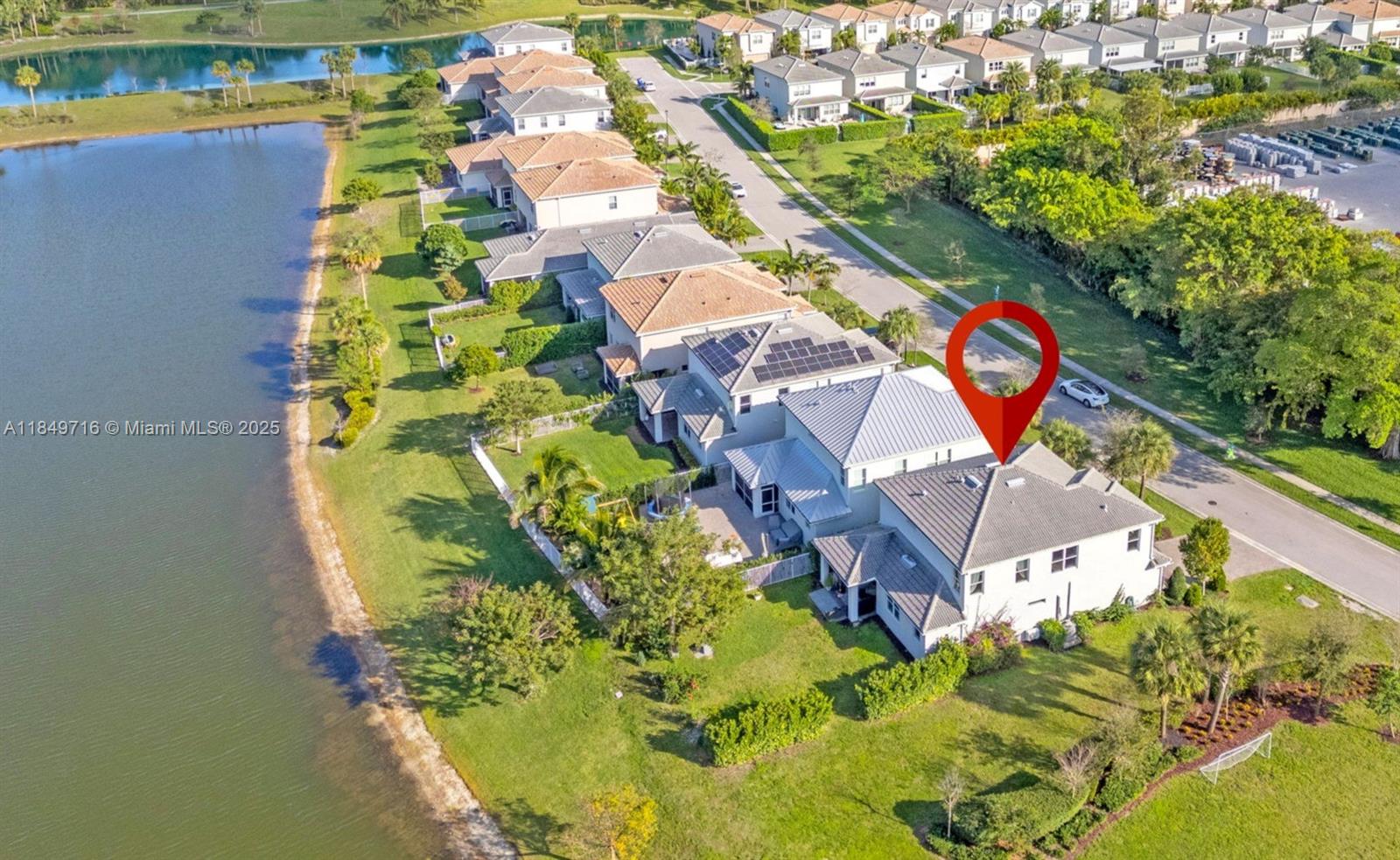 See details 3813 5 / 3 2502 sq. ft. $ 2025-07-30 0 Photo