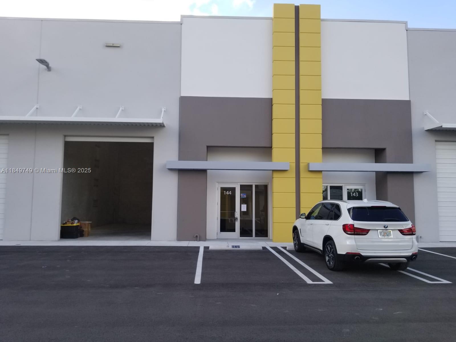 144  /   sq. ft. $ 2025-07-30 0 Photo