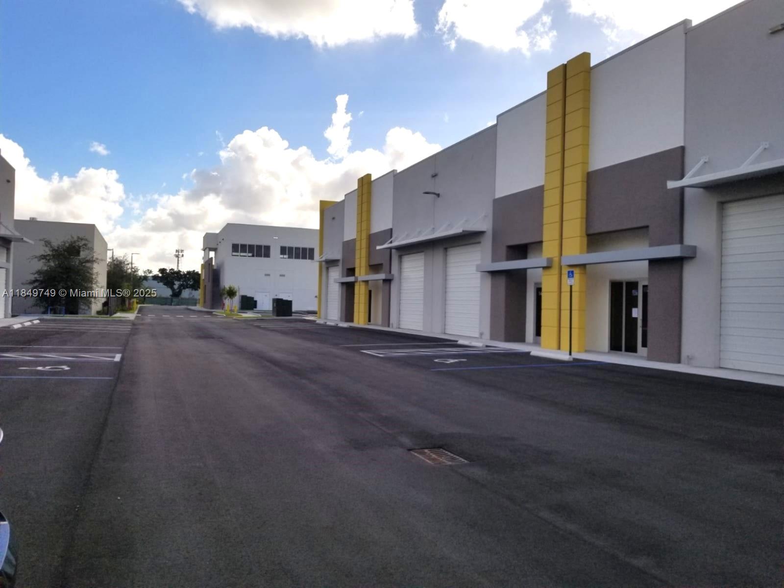 144  /   sq. ft. $ 2025-07-30 0 Photo