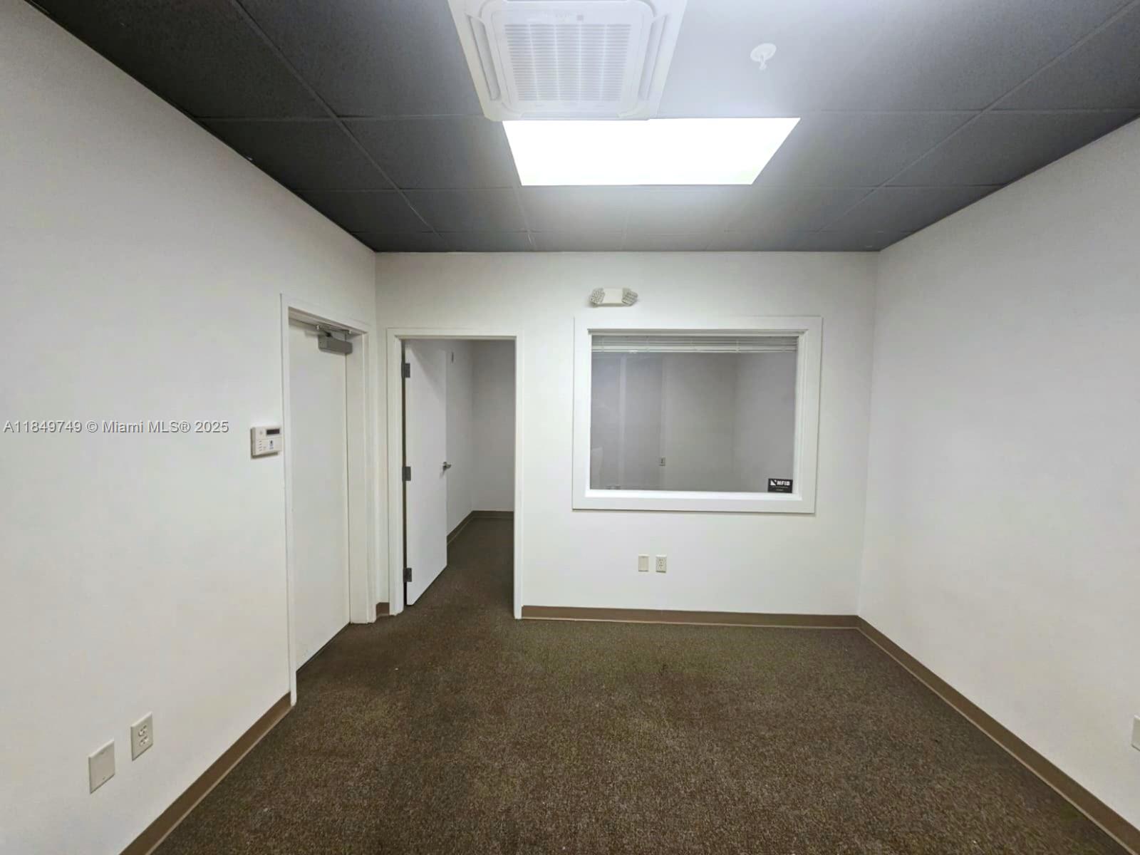 144  /   sq. ft. $ 2025-07-30 0 Photo