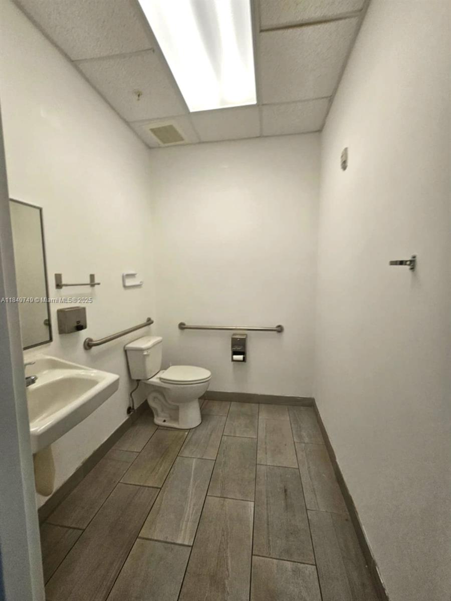 144  /   sq. ft. $ 2025-07-30 0 Photo