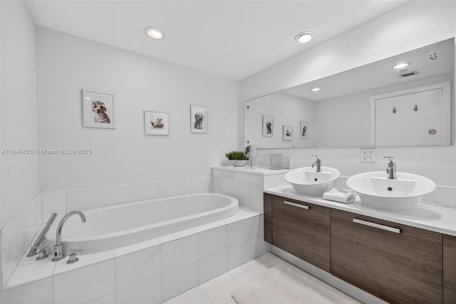 Photo of 2950 188th St  #446, Aventura, Florida, 33180 - 