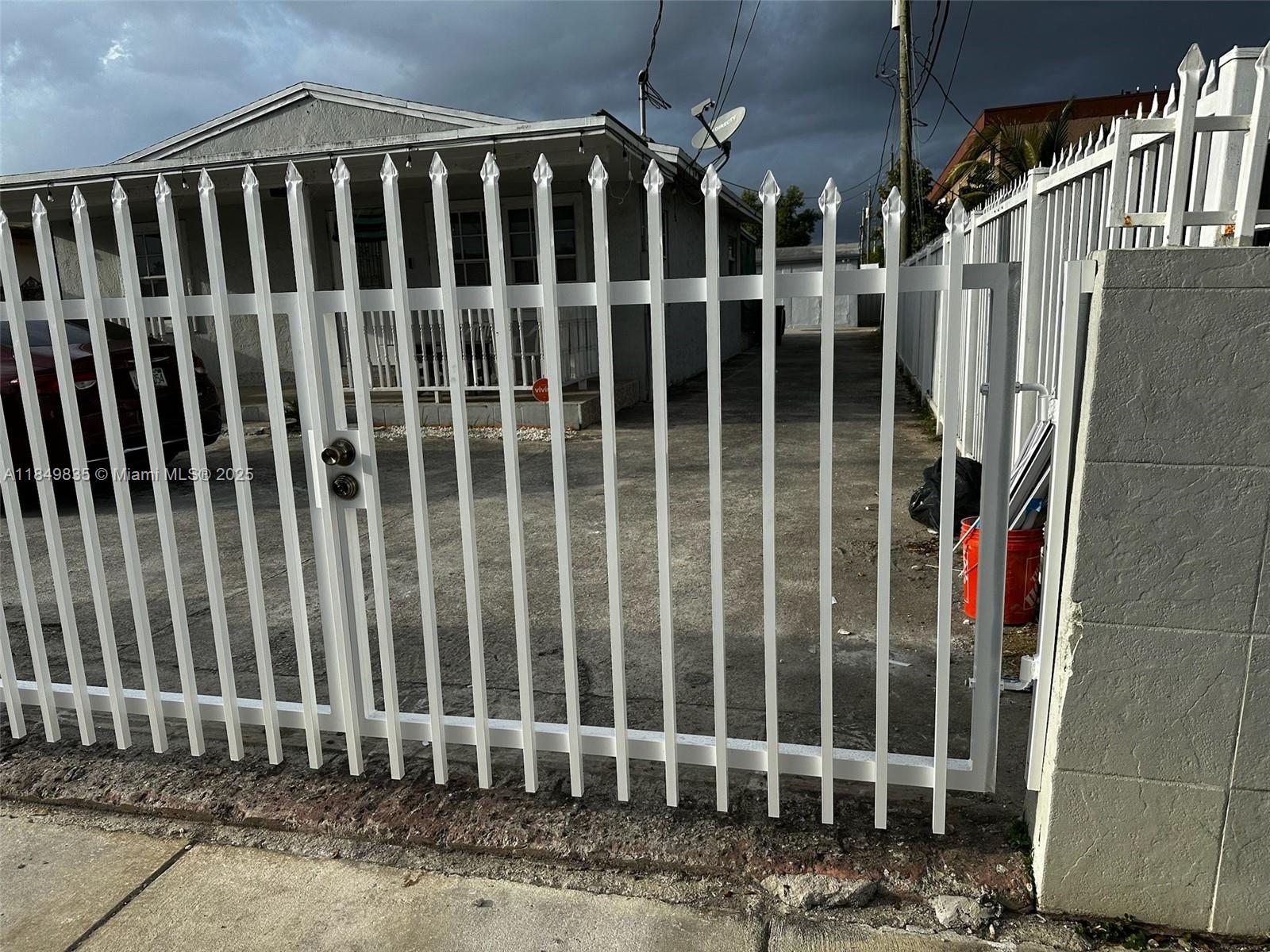 See details / 1949 sq. ft. $ 2025-07-30 0 Photo